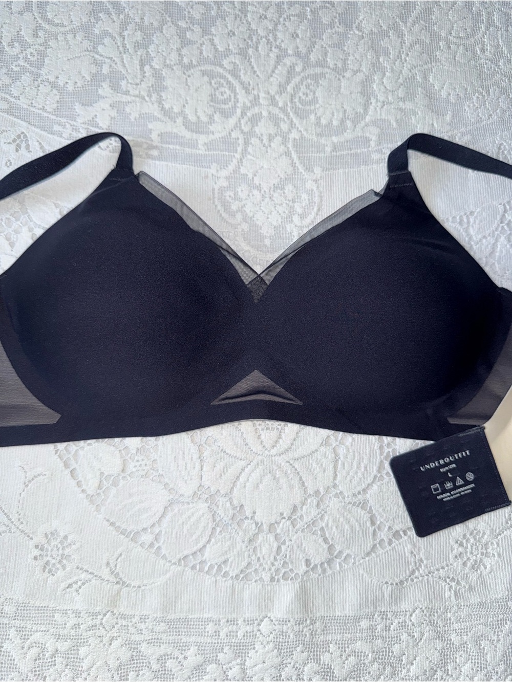 Underoutfit Black Wireless Smooth T-Shirt Bra Size large - Picture 2 of 8